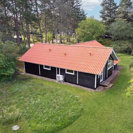 Holiday home Gorgeous In With Sauna *