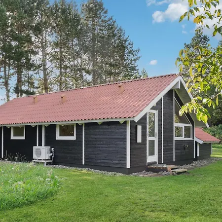 Gorgeous In With Sauna Casa vacanze Fårevejle